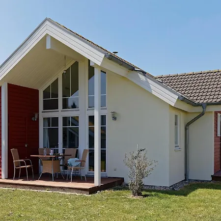 بيت للعطل Modern Bungalow With A Wood Stove And Sea View